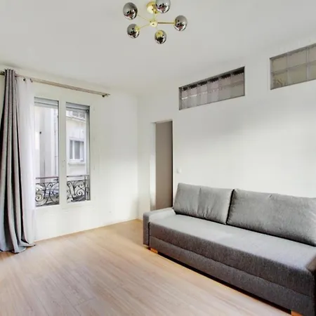 Claude Bernard Apartment